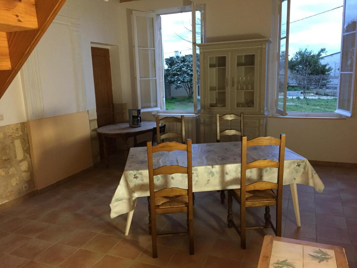 Superbe Gite A La Campagne Dans Le Bordelais Saint-Vivien-de-Blaye 外观 照片